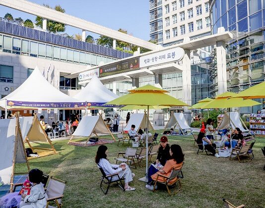 지금 독서 열풍 “나도 훗날 노벨문학상을”