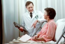 여성 건강관리, 일상을 바꾸는 작은 습관에서 시작된다 man in white button up shirt holding black tablet computer